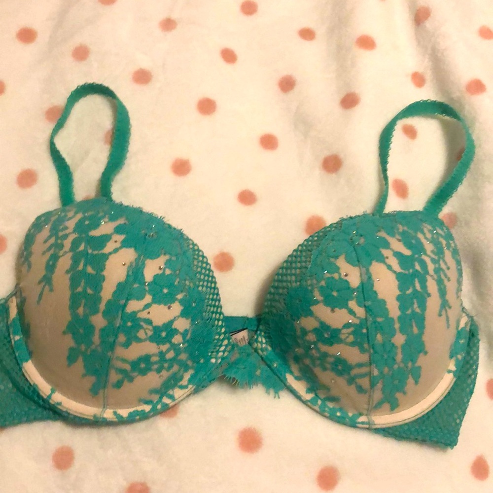 Victoria’s Secret bra
